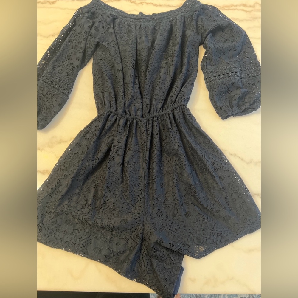 Hollister Lace Navy Shorts Romper 1/2 Sleeve Size Small - Picture 6 of 7